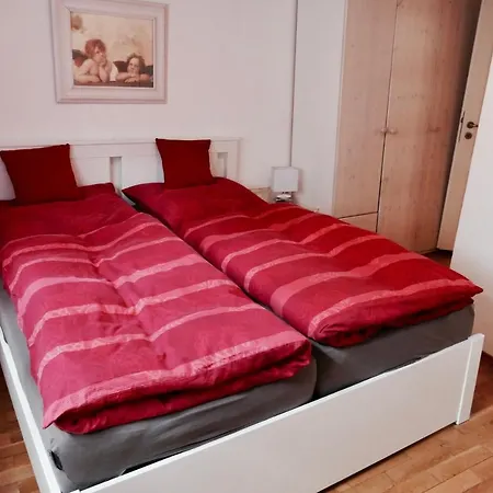 Ad Monte アパート コッヘム